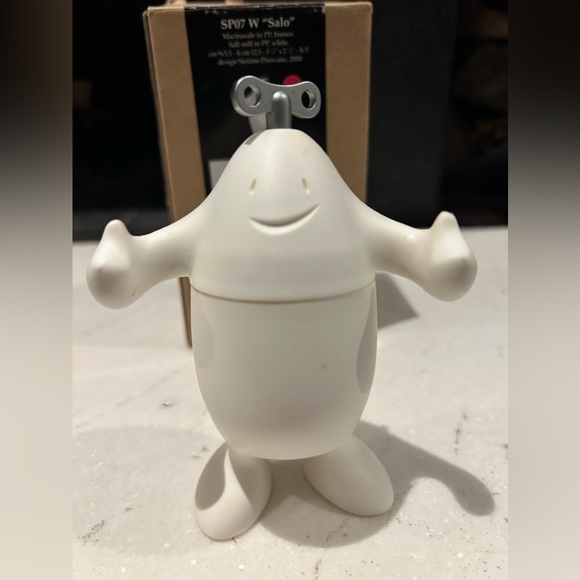 New in open box alessi salt mill - Picture 4 of 9